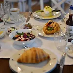Country With Heated Pool & Private Sauna, Close To Wine Road Pensjonat 4*