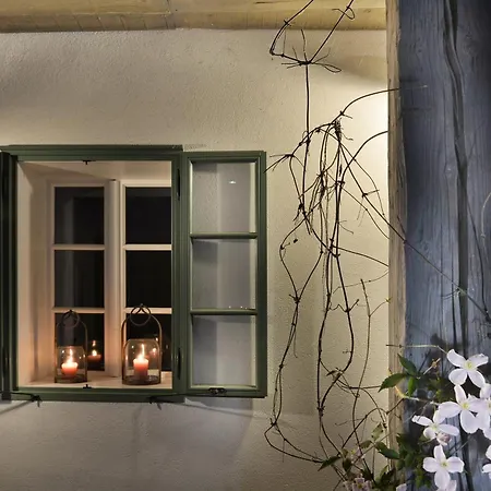 Country With Heated Pool & Private Sauna, Close To South Styrian Wine Road בית הארחה 4*