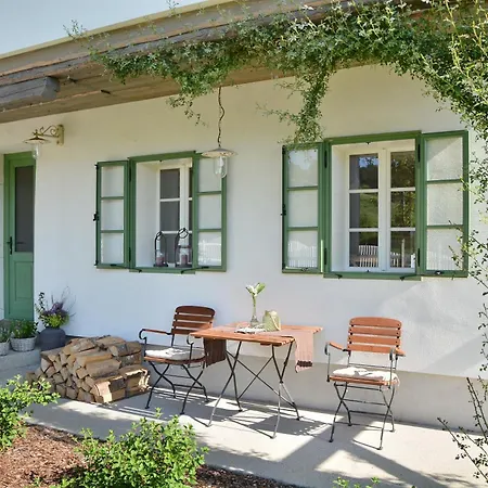 Country With Heated Pool & Private Sauna, Close To South Styrian Wine Road בית הארחה