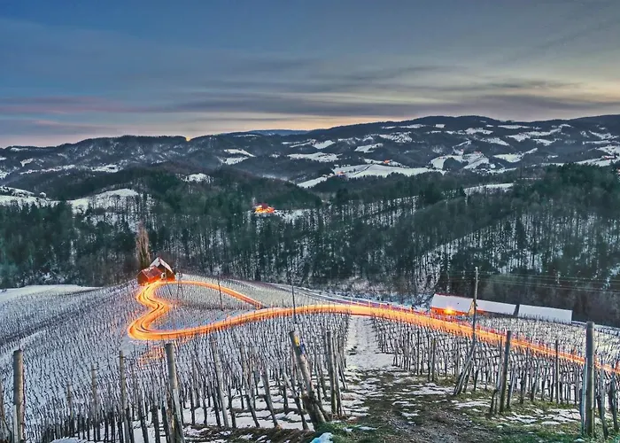 Konukevi Pri Mimiki - Luxury & Near The Wine Road Kamnica